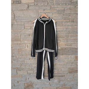 Juniors XL Set w/‎ Open Shoulder and Zippers on Pants
